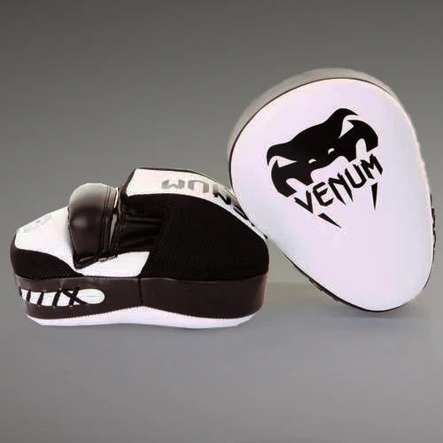 Venum Cellular Tech 2.0 Focus Mitts